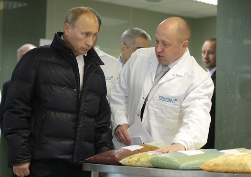 Шнуров приїхав в "ЛНР" і сфотографувався з "кухарем Путіна": навіщо він це зробив