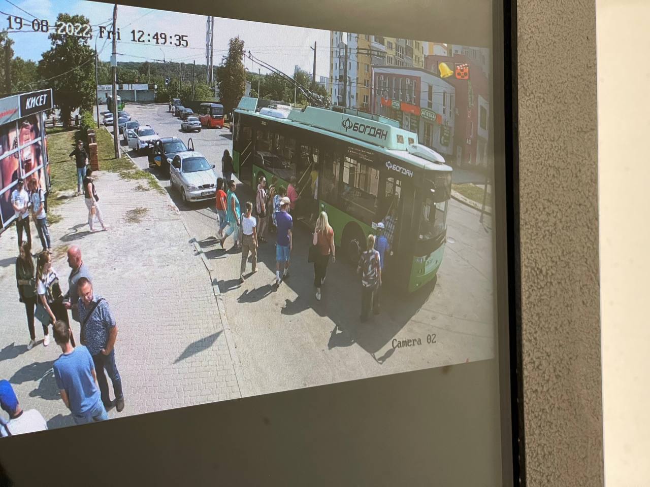 В Киеве скоро появятся остановки-укрытия с инновационным дизайном: первые фото