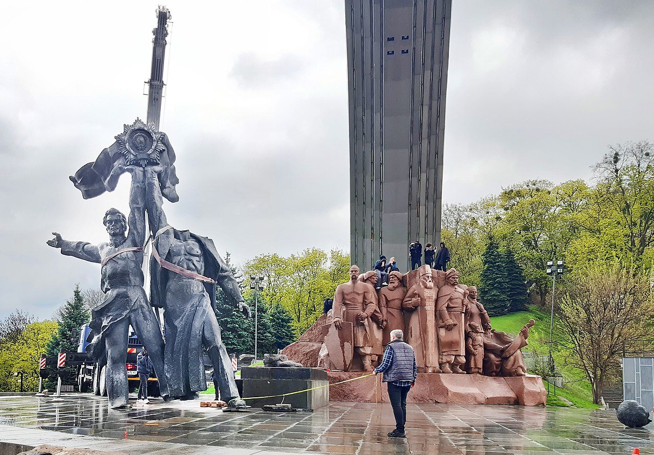 У КМДА відповіли, чи знесуть колишню Арку дружби народів