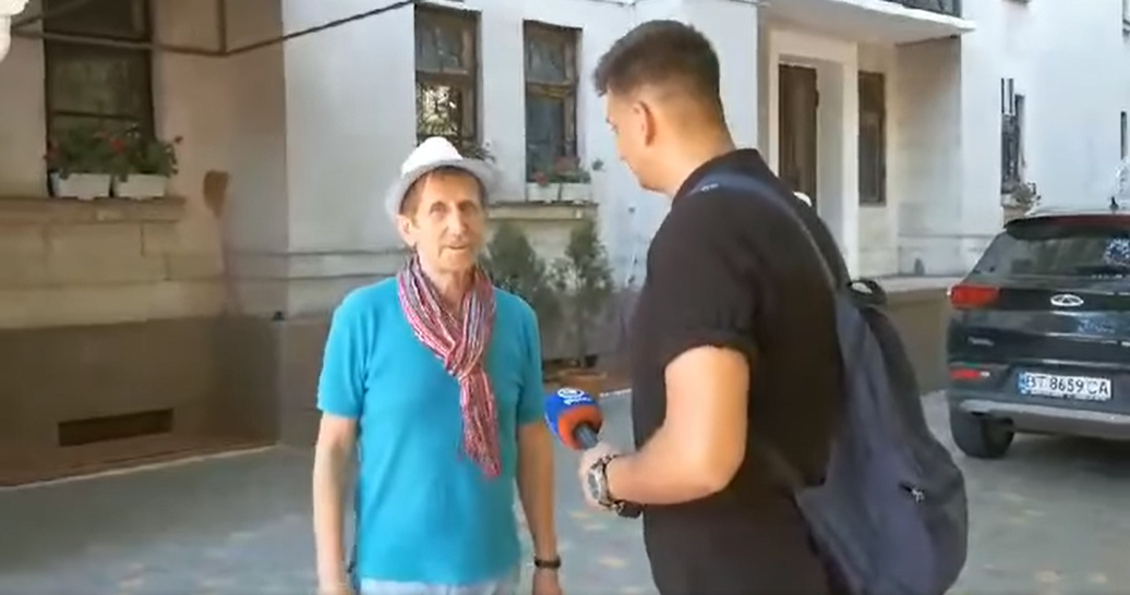 У Херсоні охоронець театру назвав війну "спецоперацією" і отримав підвищення від окупантів: відео зрадника