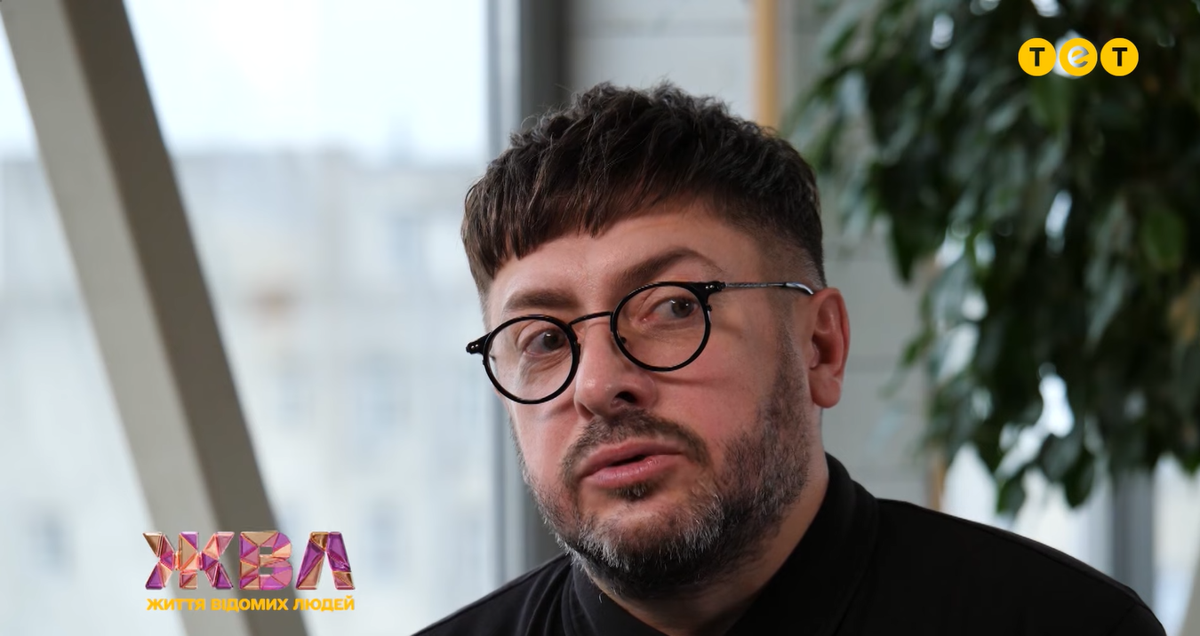 "У нас разные дороги": Алексей Суханов со слезами на глазах рассказал о разговоре с мамой-россиянкой