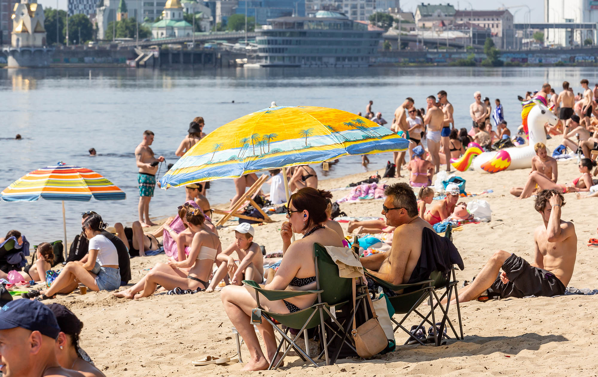 Отдых на озерах и реках в Украине: где уже можно купаться