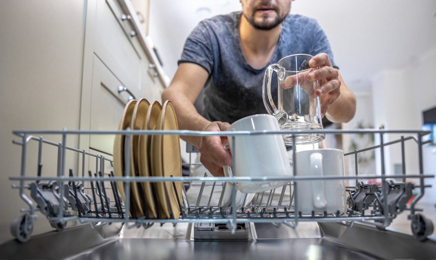Эти вещи на кухне ни в коем случае нельзя мыть средством для посуды