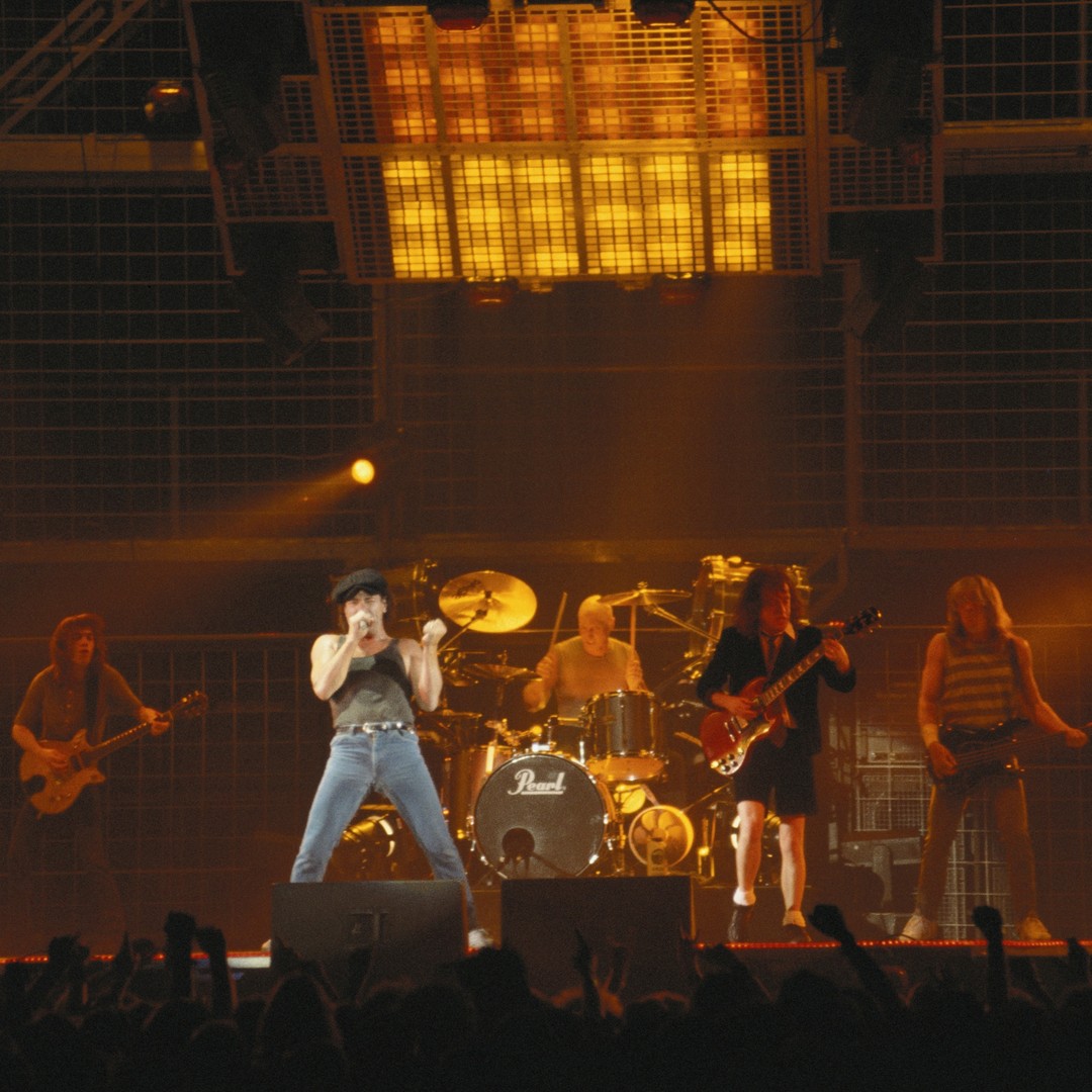 Помер легендарний рок-музикант з AC/DC