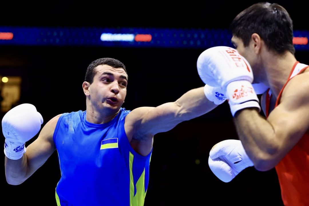 Украинец побил россиянина и стал чемпионом мира по боксу: яркие фото и видео