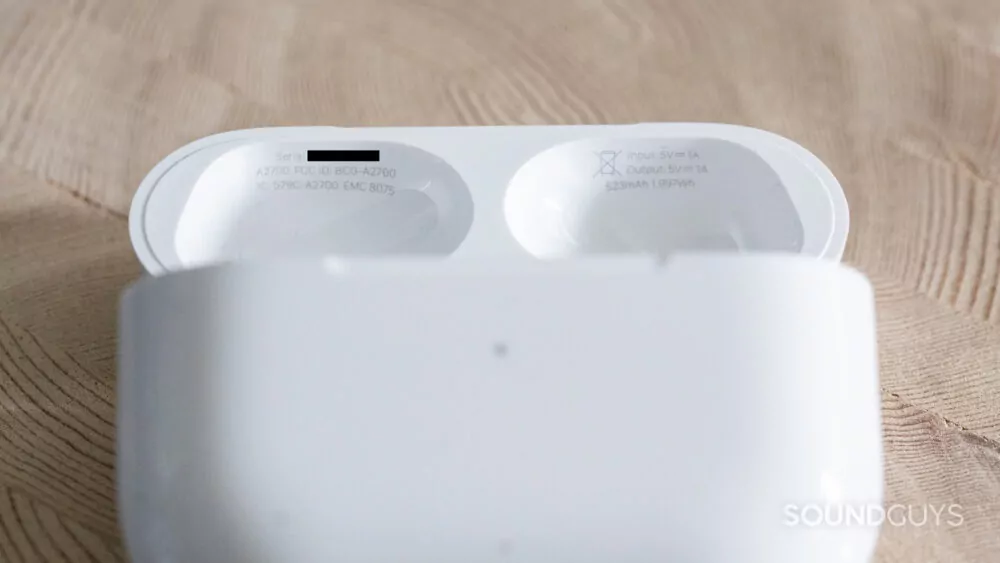 Не дайте себе обдурити! Як відрізнити справжні AirPods від фейкових