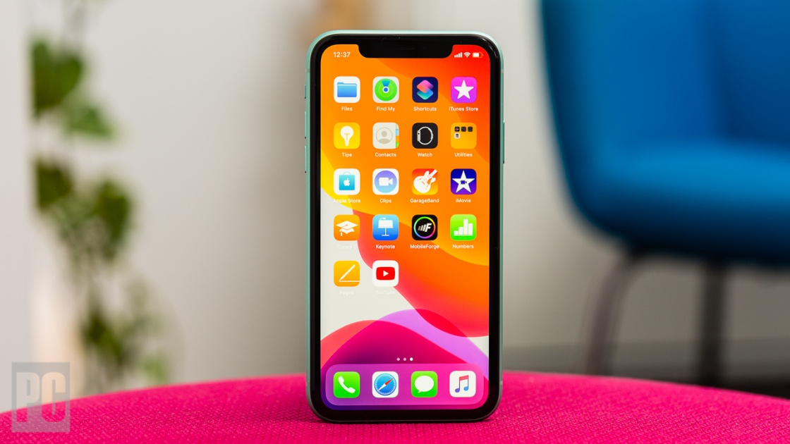 Історія iPhone: еволюція "яблучного" смартфона з 2007 року до сьогодні