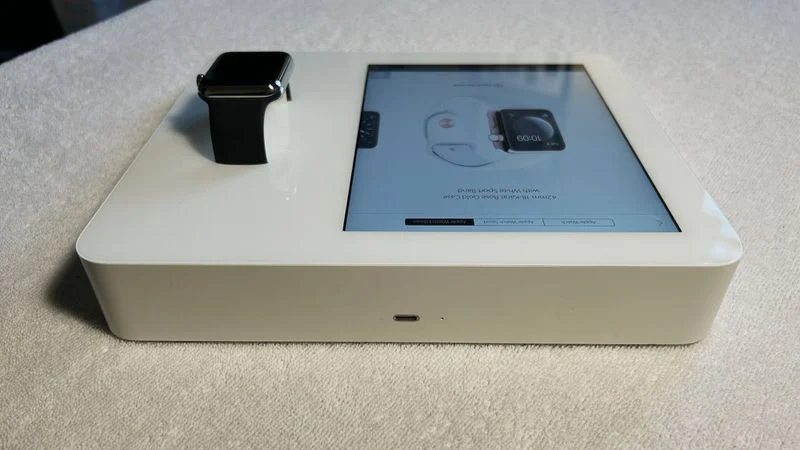 Привет из 2014 года. Коллекционер поделился редкими снимками пробной версии iPad для Apple Watch