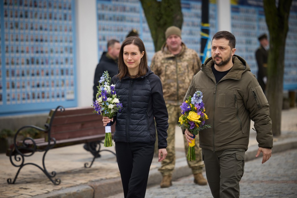 Україна прощається з Да Вінчі: щемливі фото і відео