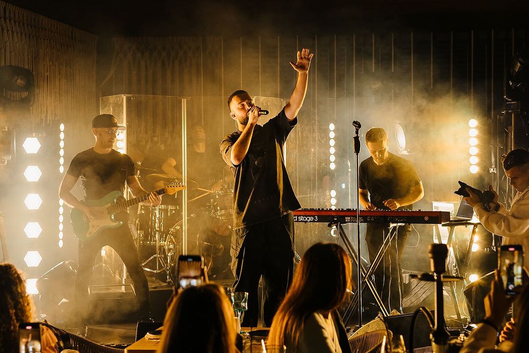 Дивіться емоційне відео на нову пісню автора хіта "Закоханий"