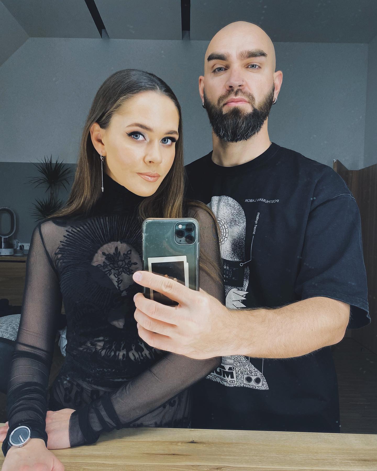 Юлия Санина впервые за долгое время показалась с мужем и нарвалась на "комплименты" (фото)