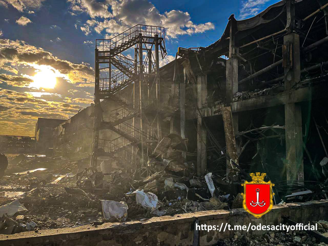 В Одесі окупанти зруйнували ракетами ТРЦ "Рів'єра": фото наслідків