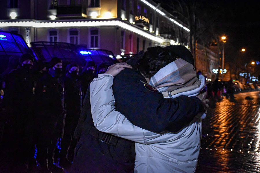 В Одессе боец Нацгвардии сделал предложение любимой в новогоднюю ночь: трогательные фото