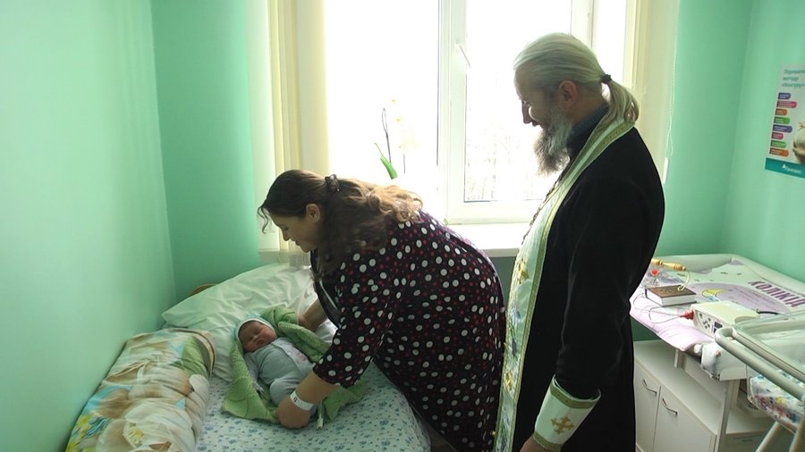 В Хмельницком родился мальчик-рекордсмен во время блекаута: фото