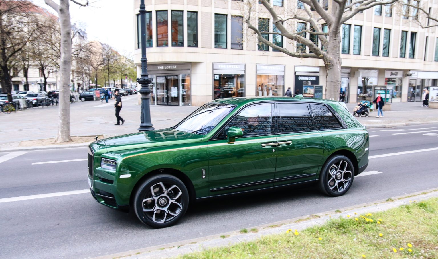 Тверк, Rolls-Royce и "сияющий стержень": 5 очень кринжевых нардепов