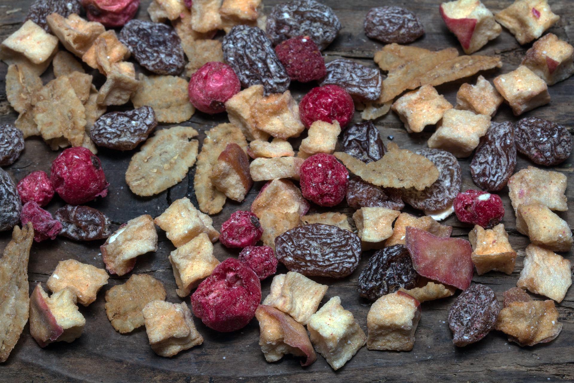 Запасаємося вітамінами на зиму: Клопотенко розкрив всі секрети сушіння фруктів і ягід