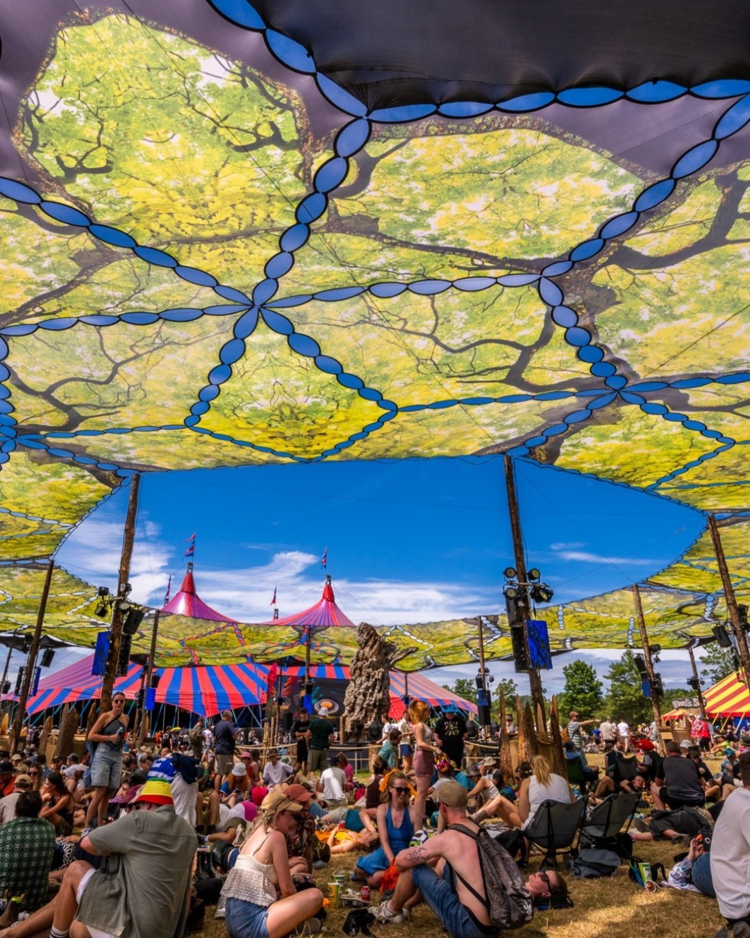 Glastonbury 2024: самые яркие моменты крутейшего фестиваля Европы (фото и видео)