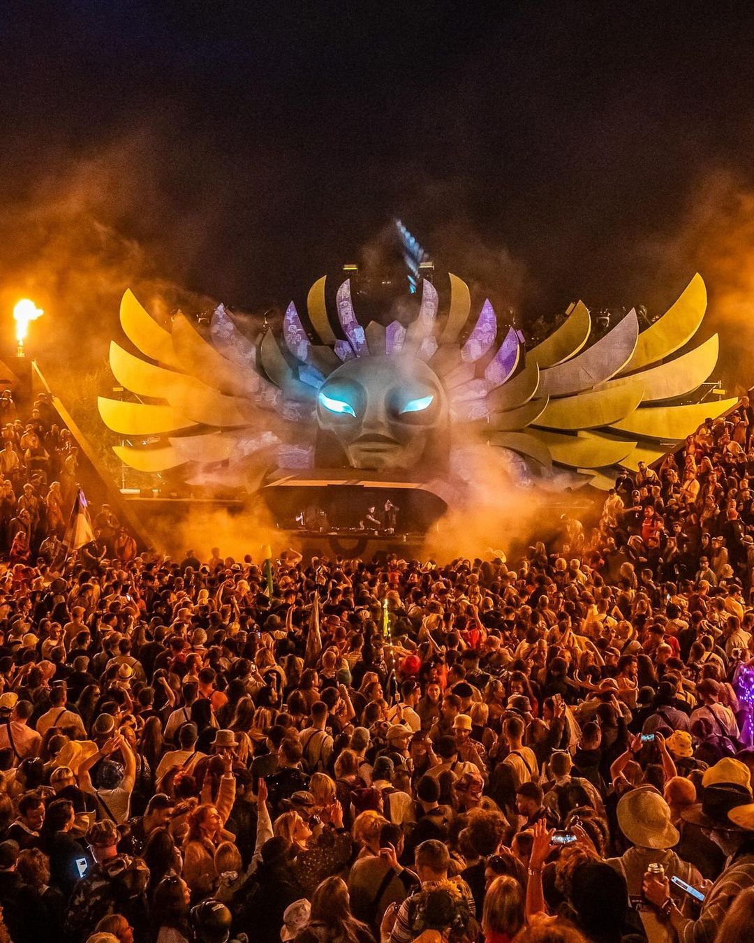 Glastonbury 2024: самые яркие моменты крутейшего фестиваля Европы (фото и видео)