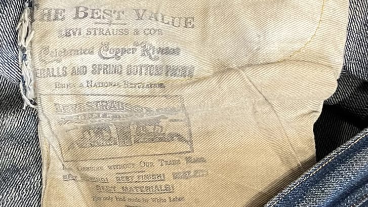 Як виглядають джинси за 90 тисяч доларів: їм майже 150 років (фото)