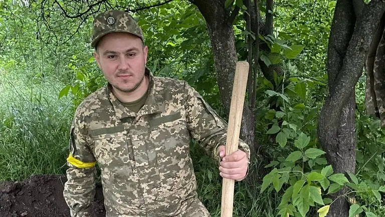 "Никогда не держал в руках оружие". Бужинская рассказала о родном человеке на фронте