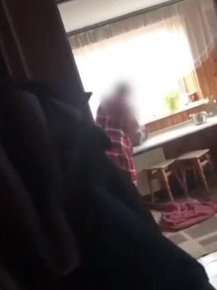 Під Києвом названа мати "для профілактики" била дитину хромованою трубою по голові: жахливі деталі