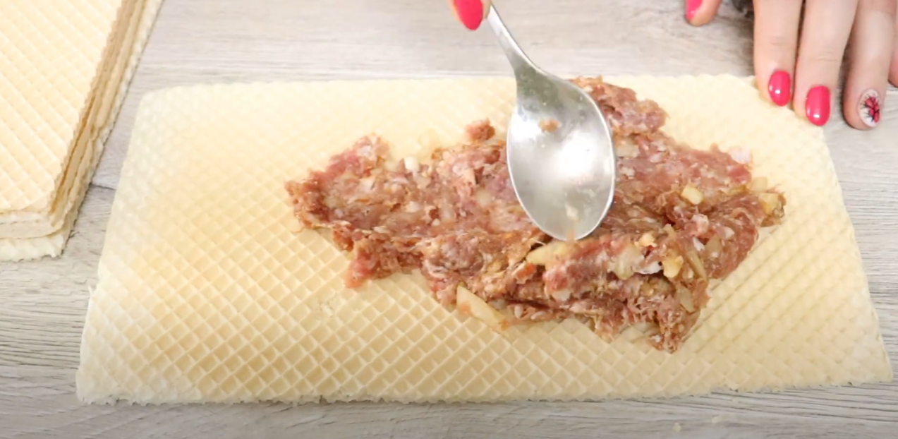 "Ленивые" беляши без мороки с тестом: будет вкусно, будто из пирожковой