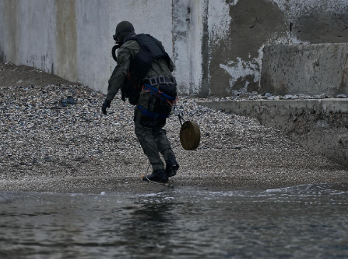 "Элитные войска": смотрите редкие кадры с боевыми водолазами, уничтожающими врага в тылу