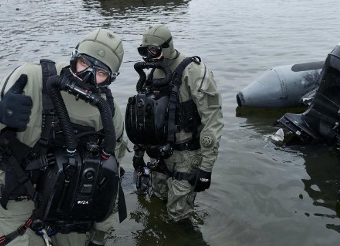 "Элитные войска": смотрите редкие кадры с боевыми водолазами, уничтожающими врага в тылу