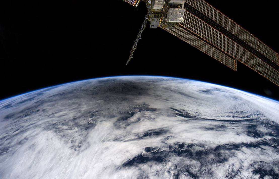 Смотрите, как с Луны выглядит солнечное затмение: уникальные кадры NASA