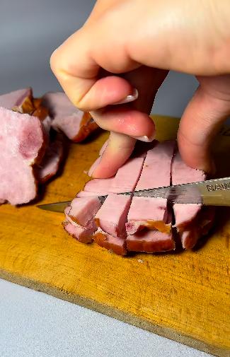 Салат "минутка" на Пасху и просто так. Настоящая феерия вкуса всего из 5 продуктов
