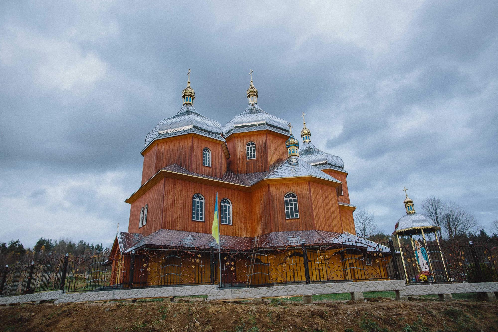 В старинной церкви под Львовом нашли "криївку" УПА (фото)