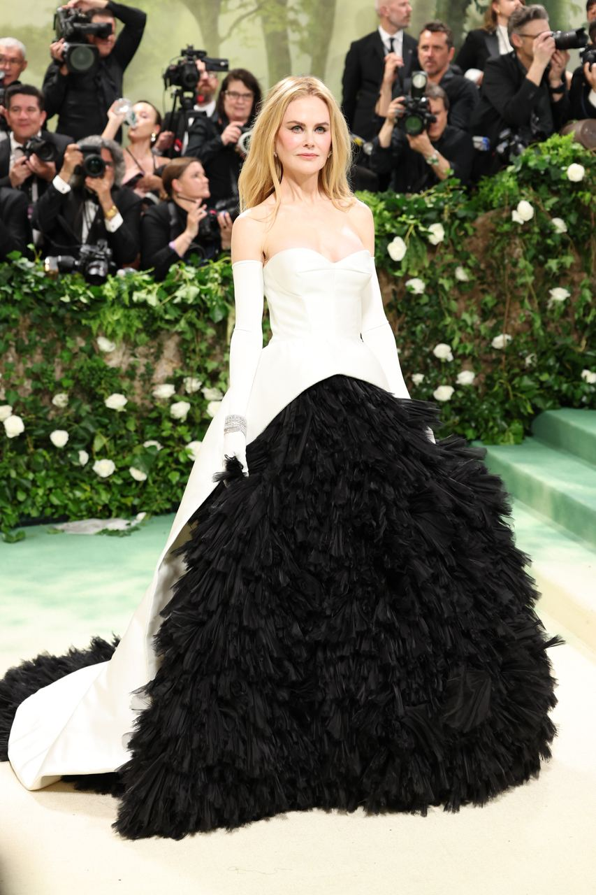 Met Gala 2024: 10 лучших модных образов бала Института костюма