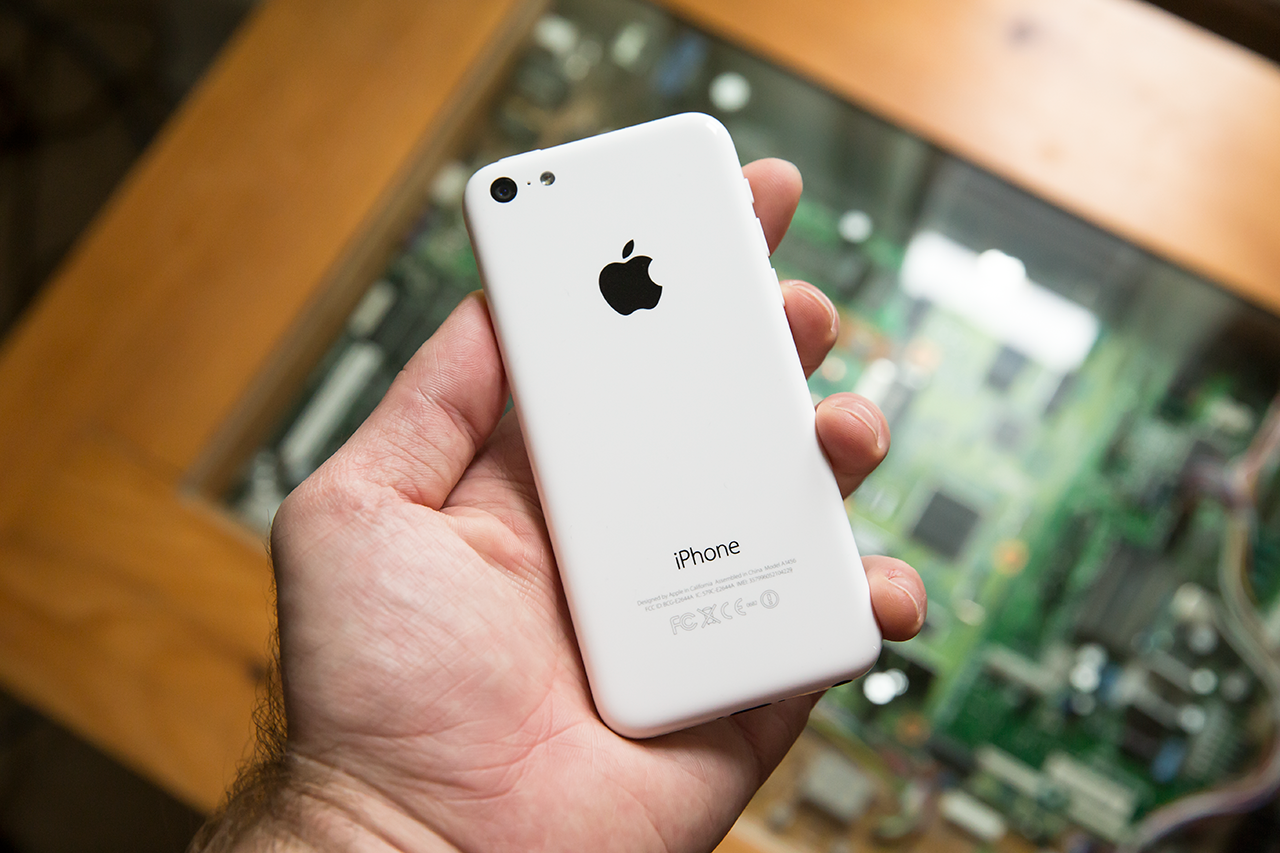 Історія iPhone: еволюція "яблучного" смартфона з 2007 року до сьогодні