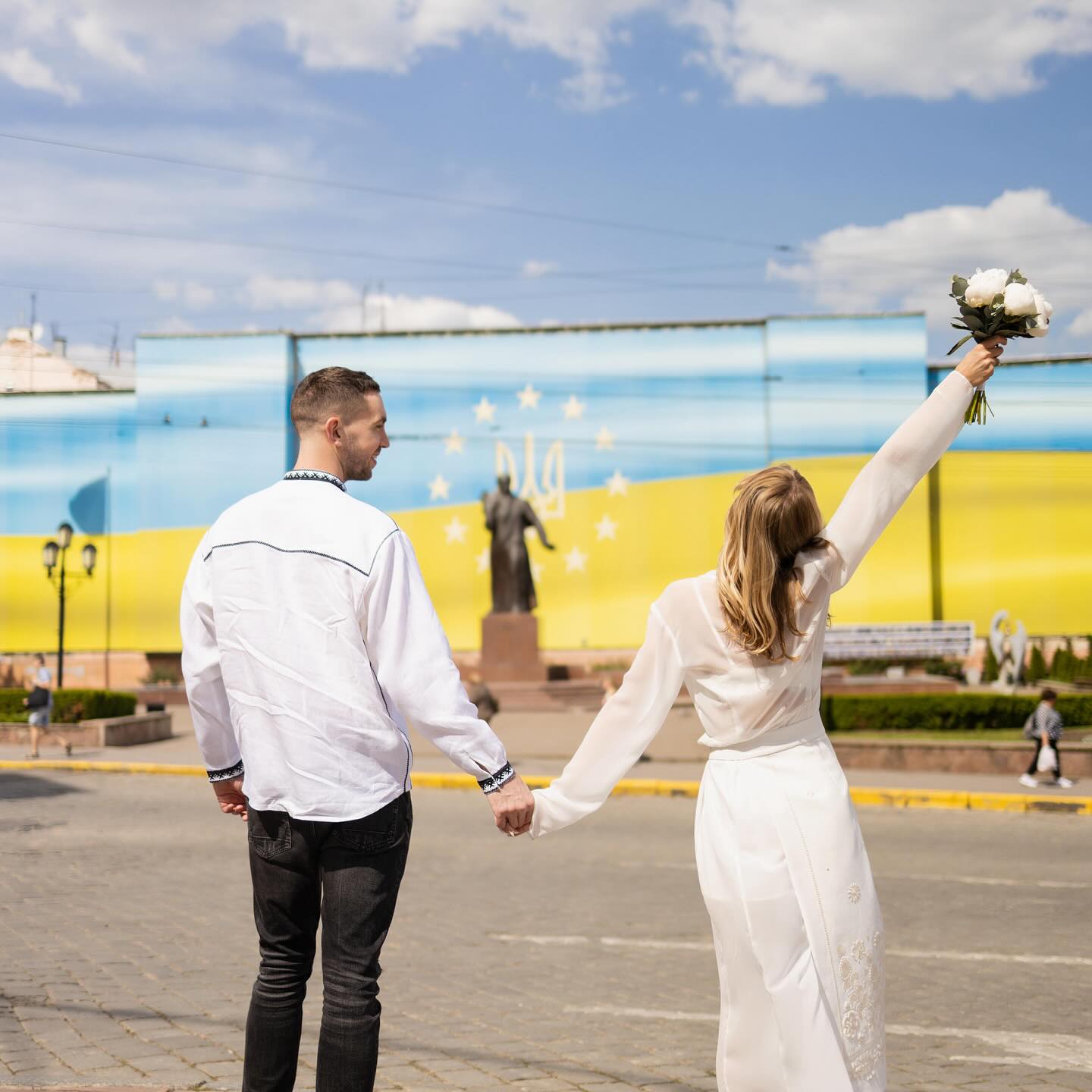 Зірка "Жіночого кварталу" вперше вийшла заміж і показала ніжні весільні фото