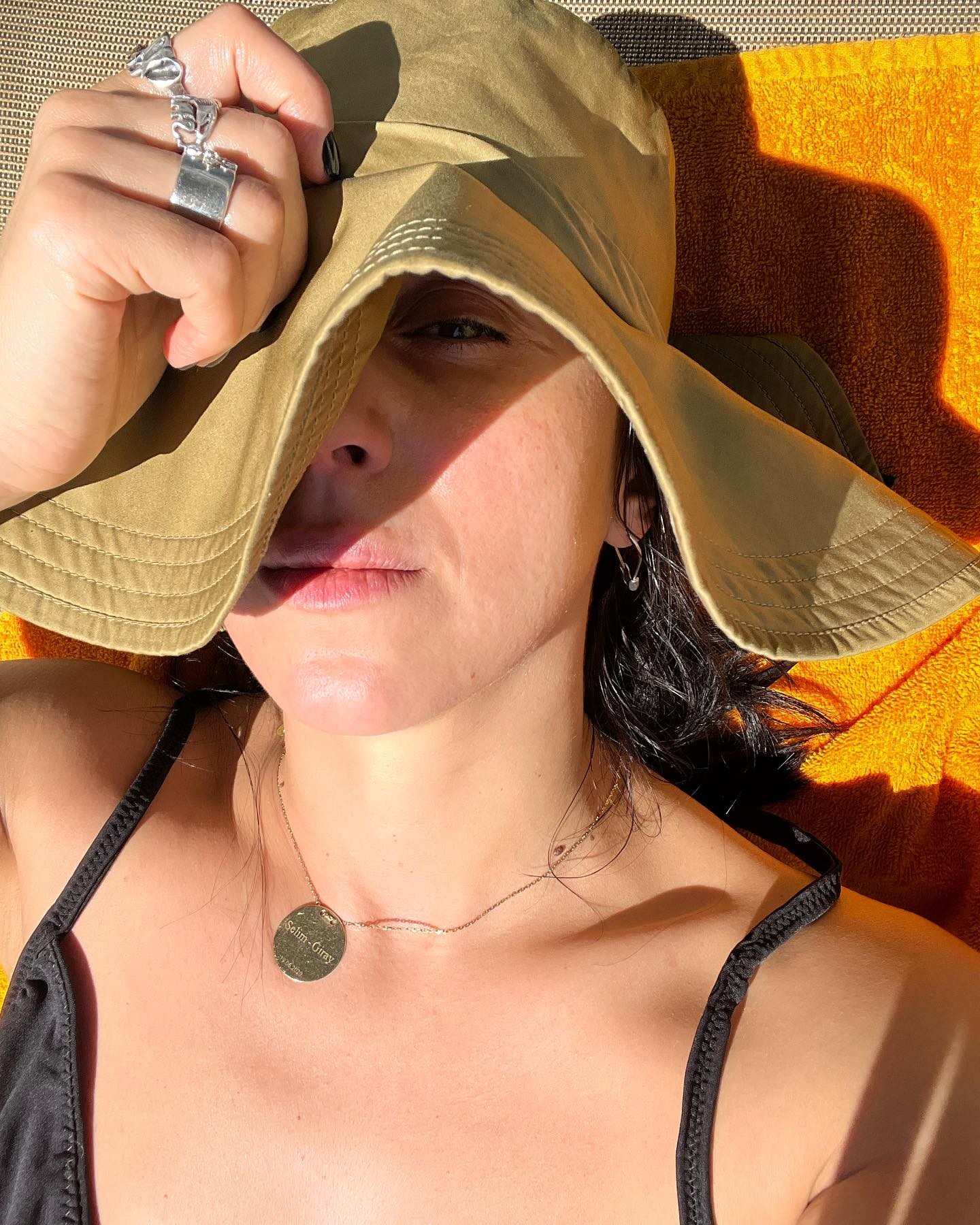 Утром - кофта, в обед купальник: Джамала рассказала о зимнем отдыхе в Египте и умилила семейными фото