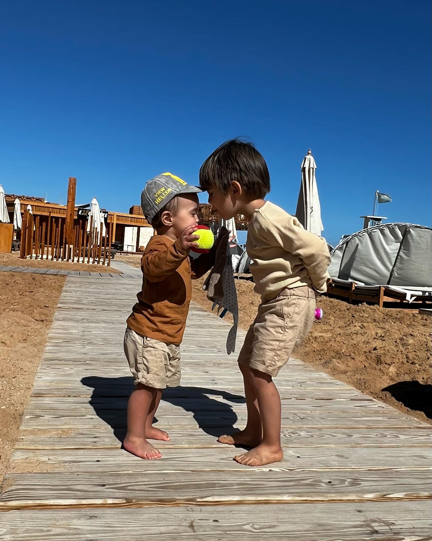 Утром - кофта, в обед купальник: Джамала рассказала о зимнем отдыхе в Египте и умилила семейными фото