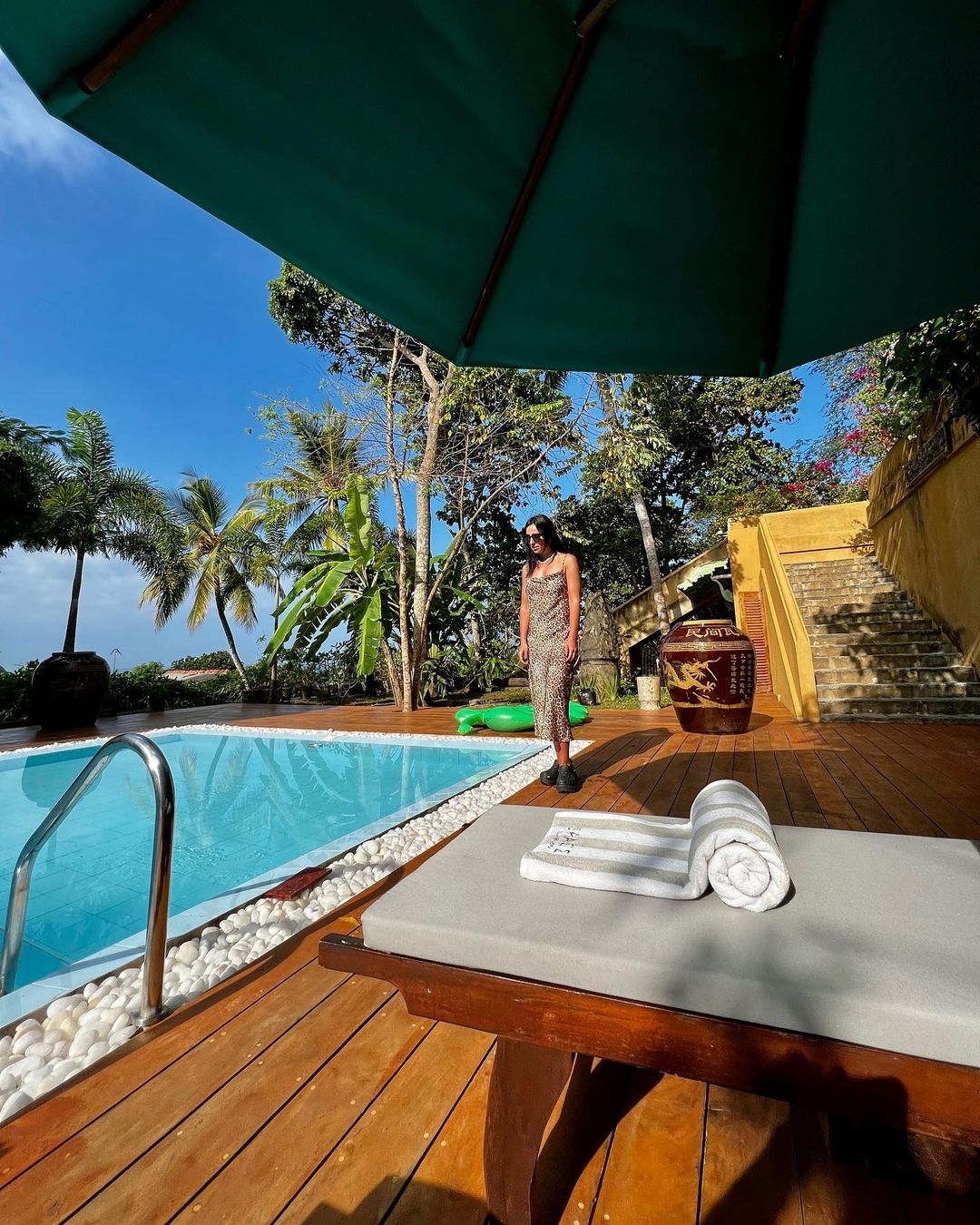 Джамала відпочиває на Шрі-Ланці без чоловіка і дітей: барвисті фото