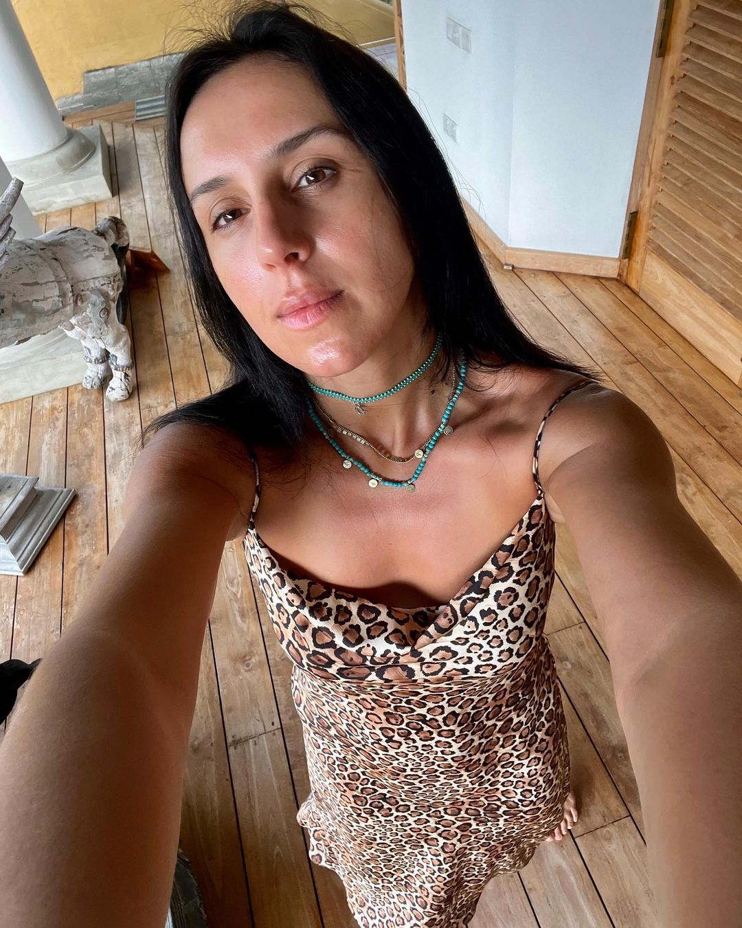 Джамала відпочиває на Шрі-Ланці без чоловіка і дітей: барвисті фото