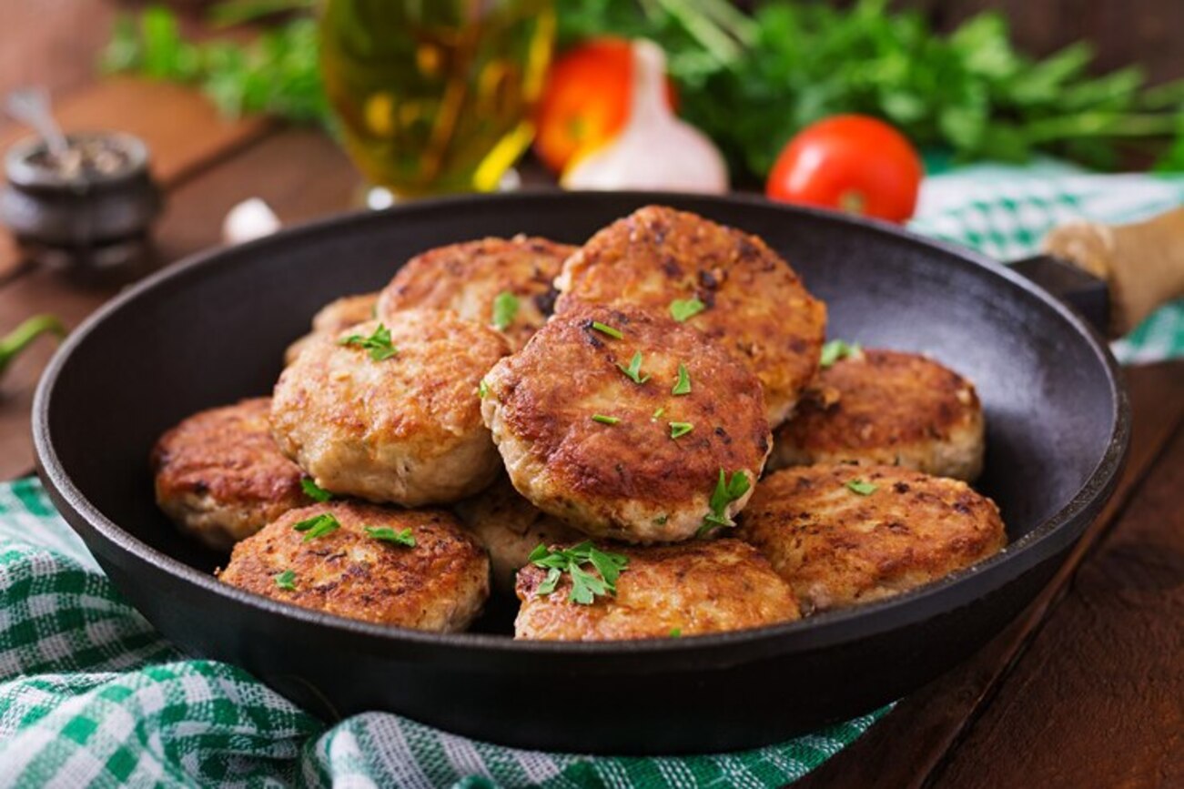 Никто не заметит, что в блюде нет мяса: вот как приготовить аппетитные грибные котлеты