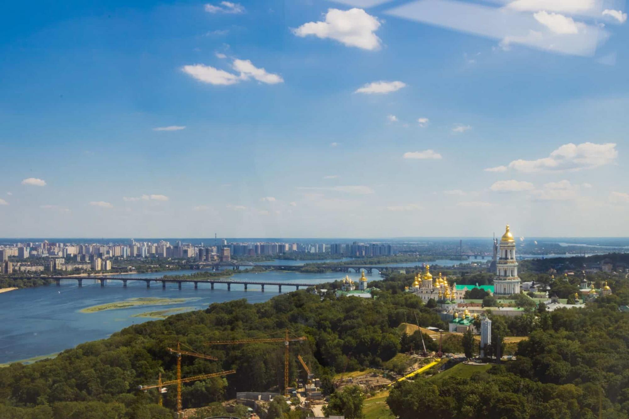 В Киеве продают за 10 миллионов долларов квартиру без ремонта. Как она выглядит