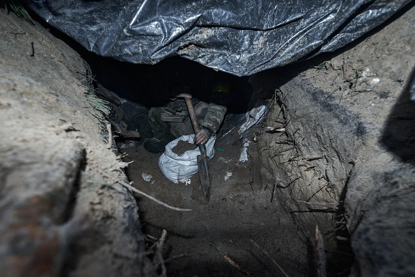 "Тридцять годин на нулі з піхотою": український фотограф показав реальні будні військових (фото)