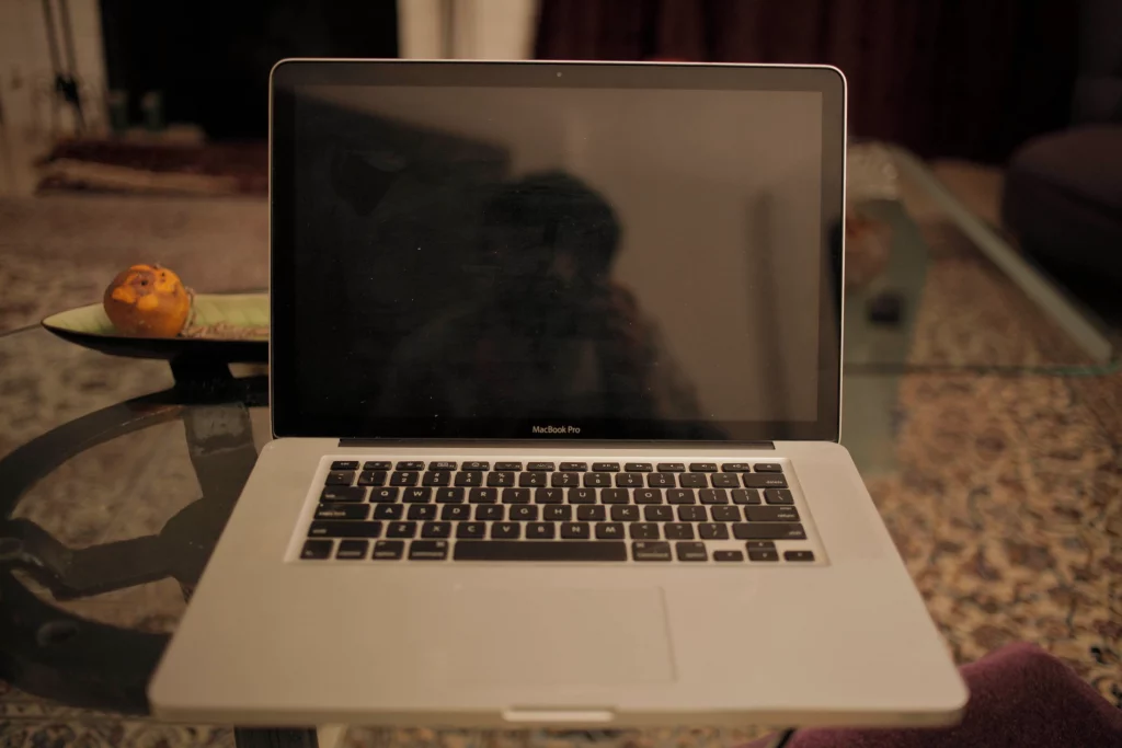 Від Macintosh до iMac: історія перевтілення "яблучного" ПК у фотографіях