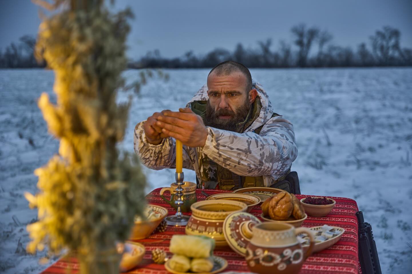 "Помните о тех, кто в окопах". Военный показал щемящий фотопроект с защитниками к Рождеству