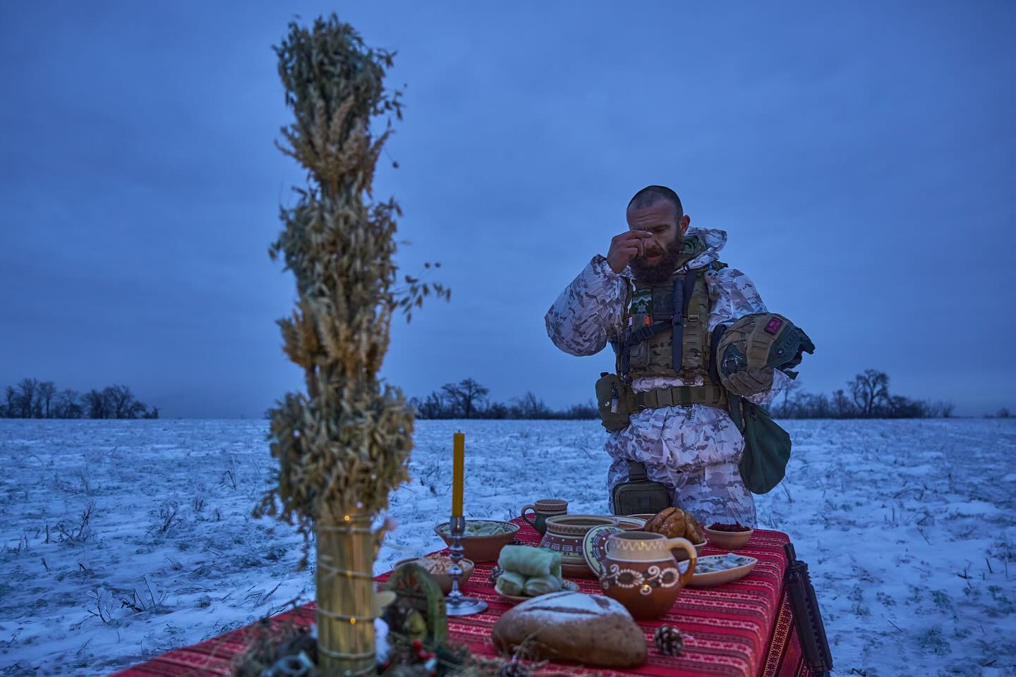 "Помните о тех, кто в окопах". Военный показал щемящий фотопроект с защитниками к Рождеству