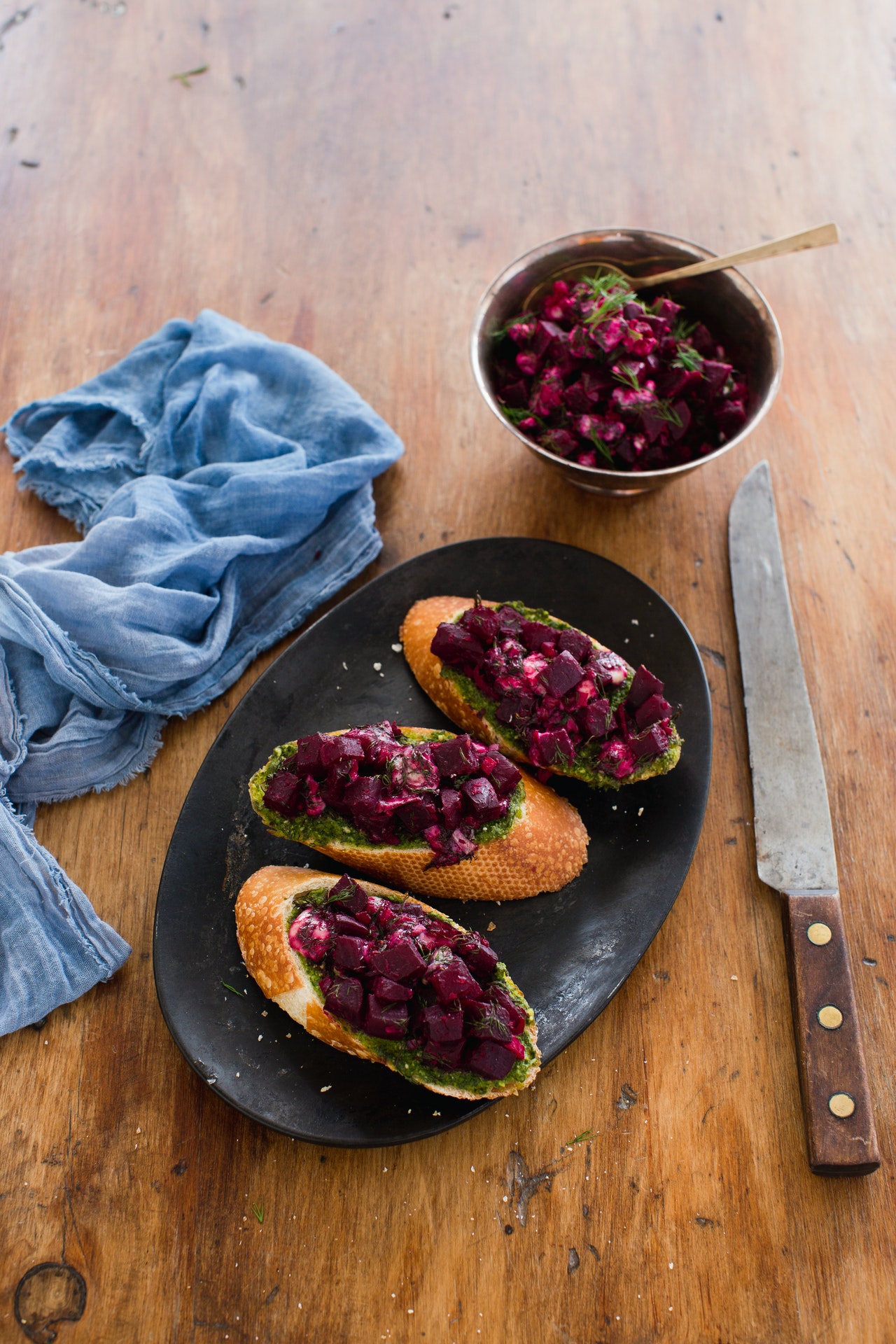 Пальчики оближешь: топ-3 простых и оригинальных блюда из свеклы, которые заставят ее полюбить