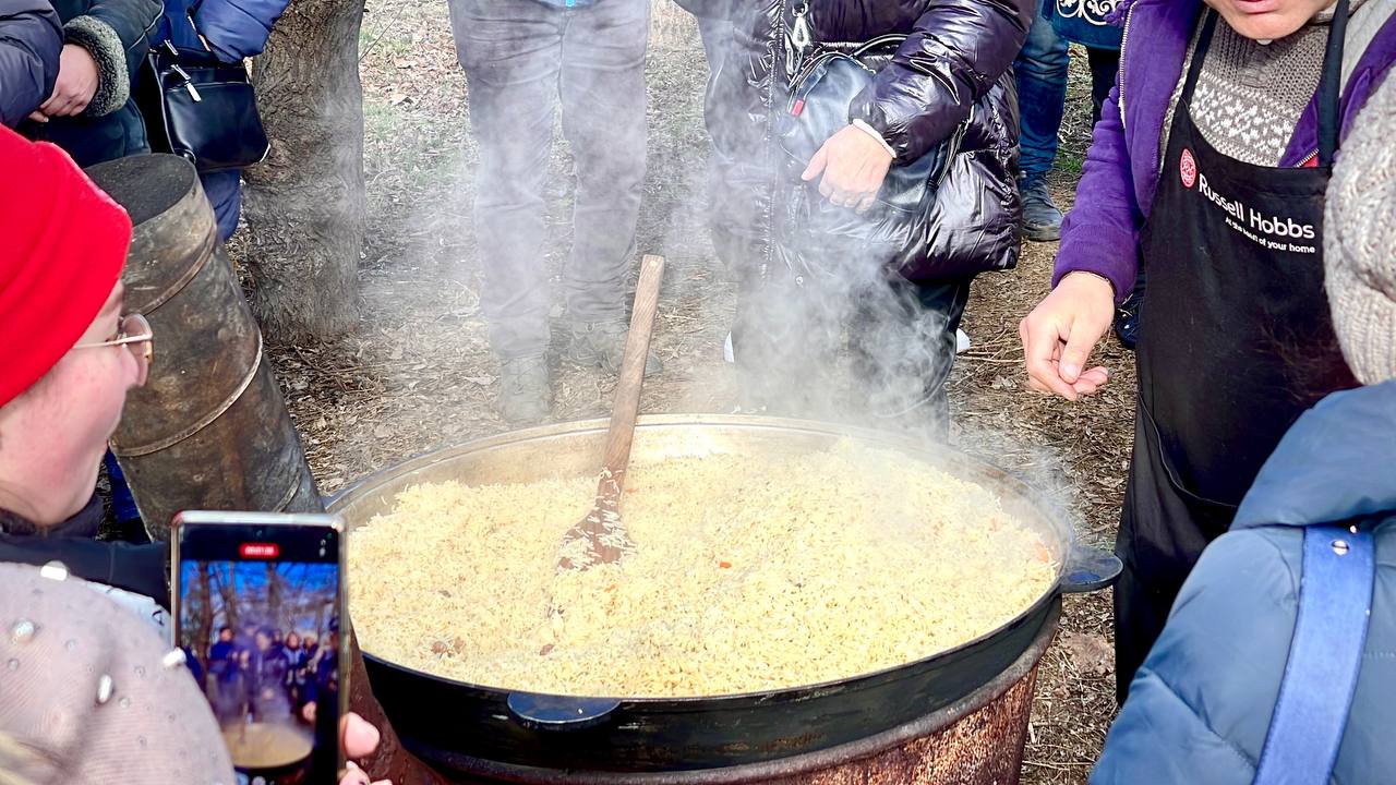 В Одесі відкрили Юрту незламності. Волонтер із Казахстану розповів про проект (фото)