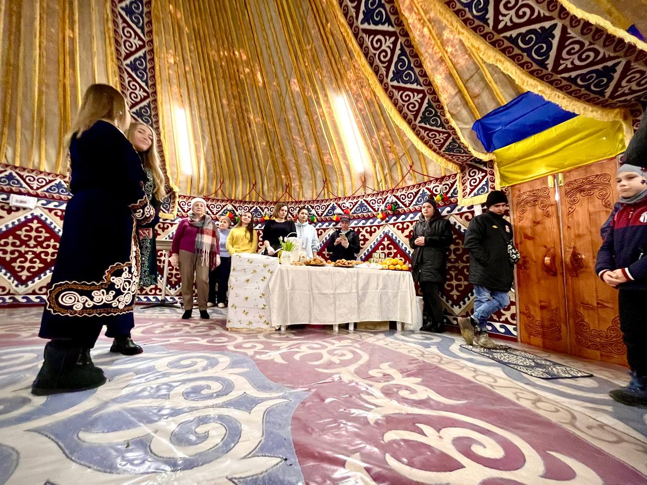 В Одесі відкрили Юрту незламності. Волонтер із Казахстану розповів про проект (фото)