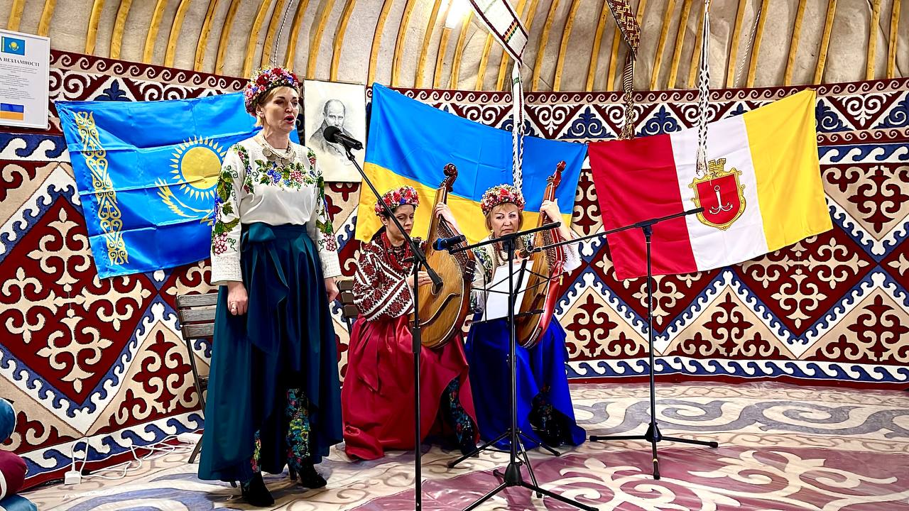 В Одесі відкрили Юрту незламності. Волонтер із Казахстану розповів про проект (фото)