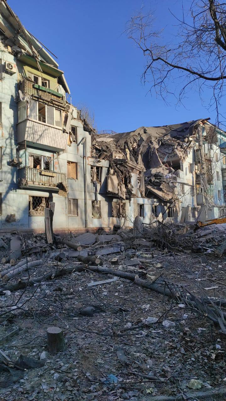 5 часов под руинами с котиком в руках: женщина чудом выжила после удара РФ по дому в Запорожье