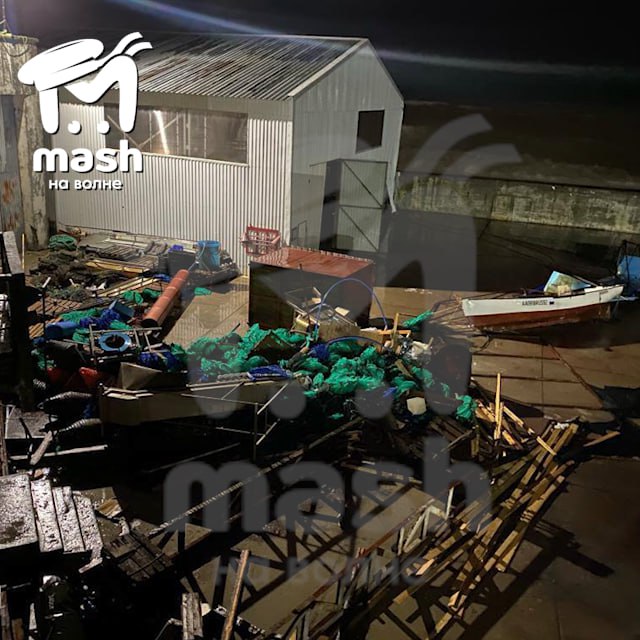 Небувалий масштаб руйнувань. Як виглядає Крим після найсильнішого шторму в історії (фото, відео)
